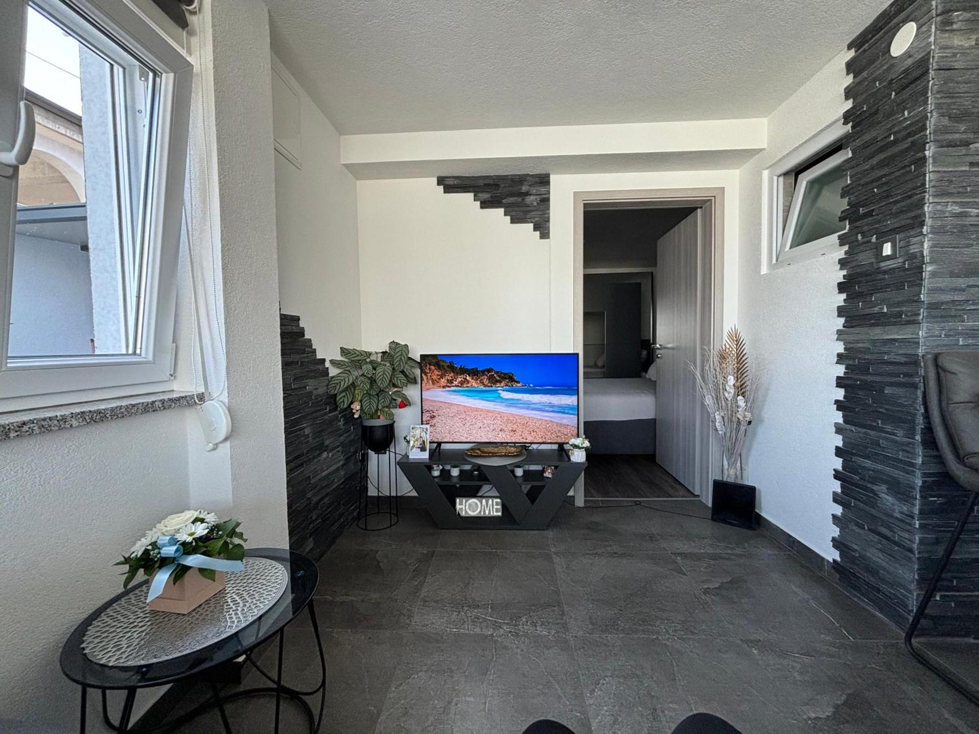 Studio Apartman "Valentina" Сен Стая снимка